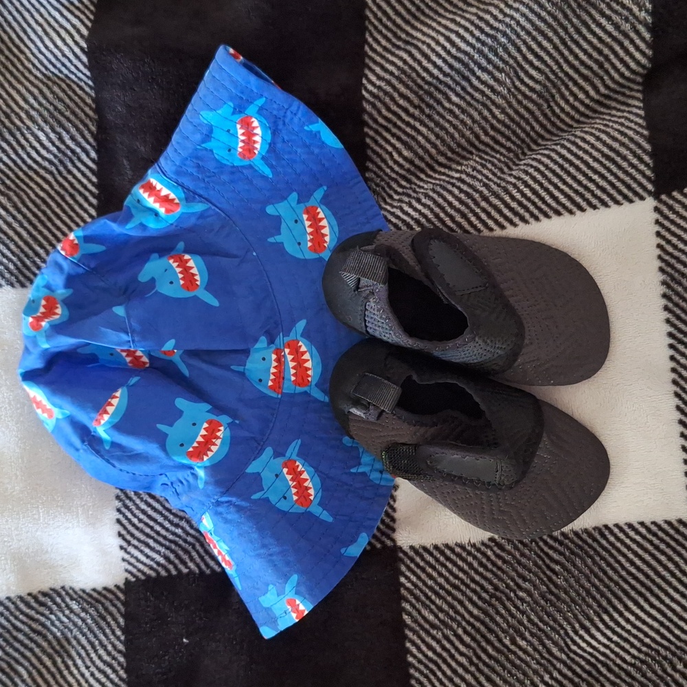 Baby bucket hat and water shoes